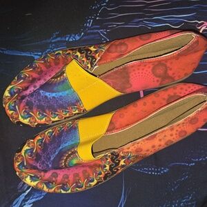 Rainbow Tye Dye Tie Die Colorful Slip-On Women's Shoes Tom's Style Size 9
